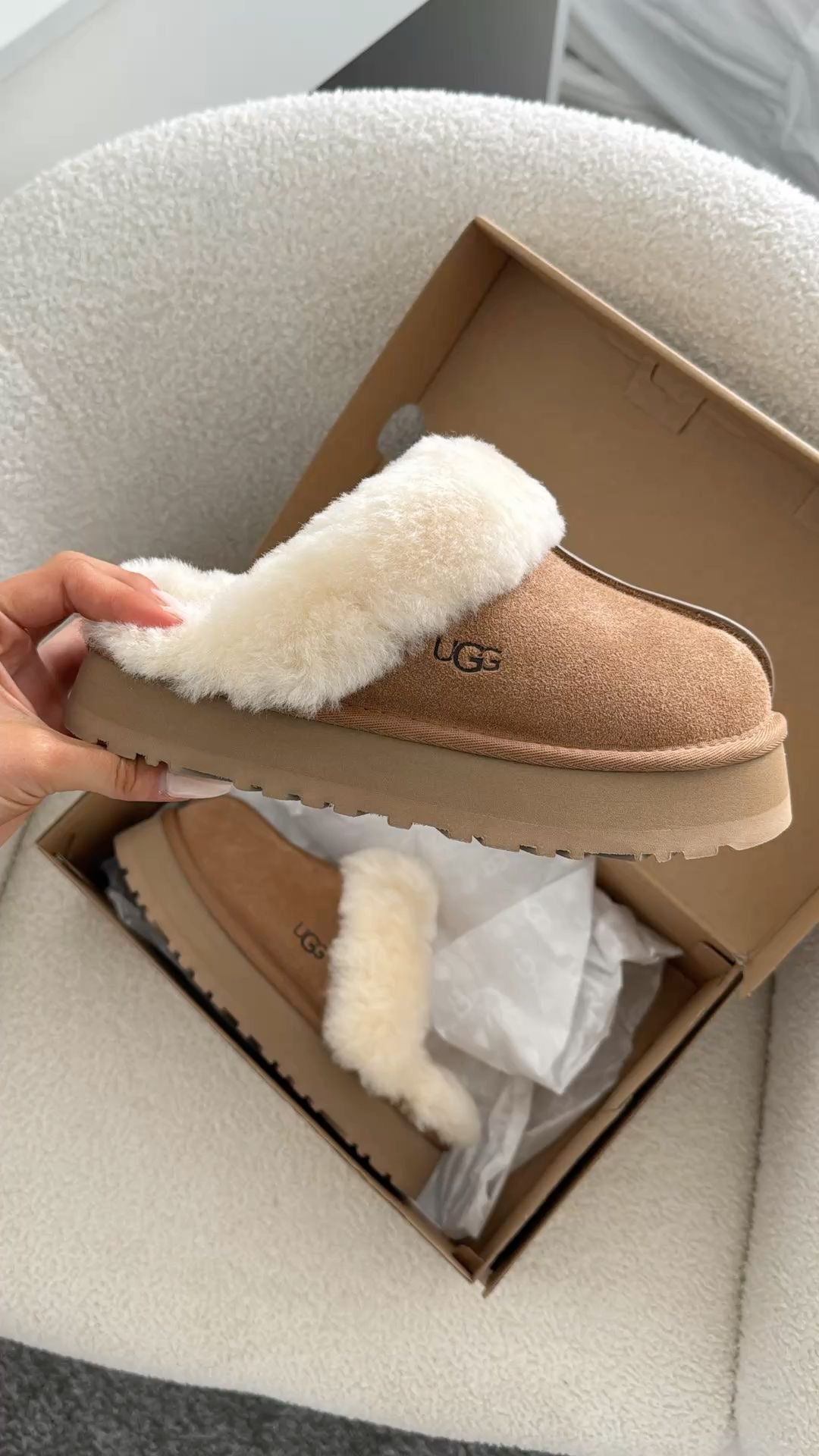 UGG
